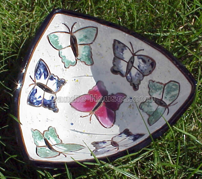 White deep triangular plate with butterflies